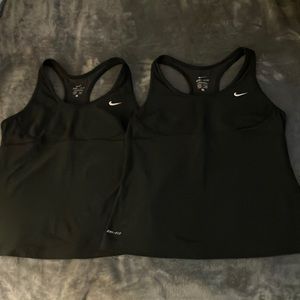 Set of 2 Nike Dri Fit tank built in bra sz L very good condition